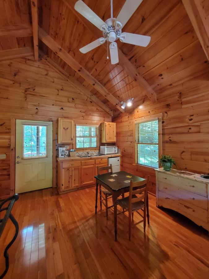 New River Trail Cabins Galax ภายนอก รูปภาพ